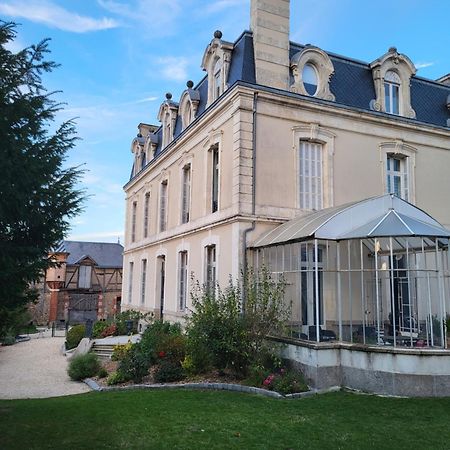 Les 5 Escales Bed and Breakfast Parthenay Eksteriør billede