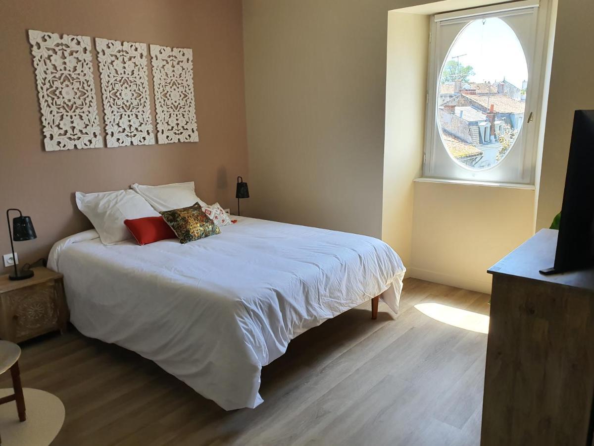 Les 5 Escales Bed and Breakfast Parthenay Eksteriør billede