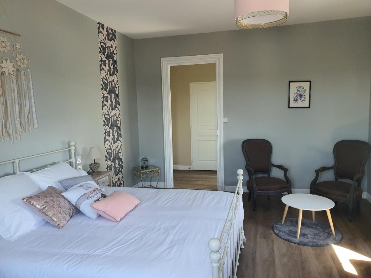 Les 5 Escales Bed and Breakfast Parthenay Eksteriør billede