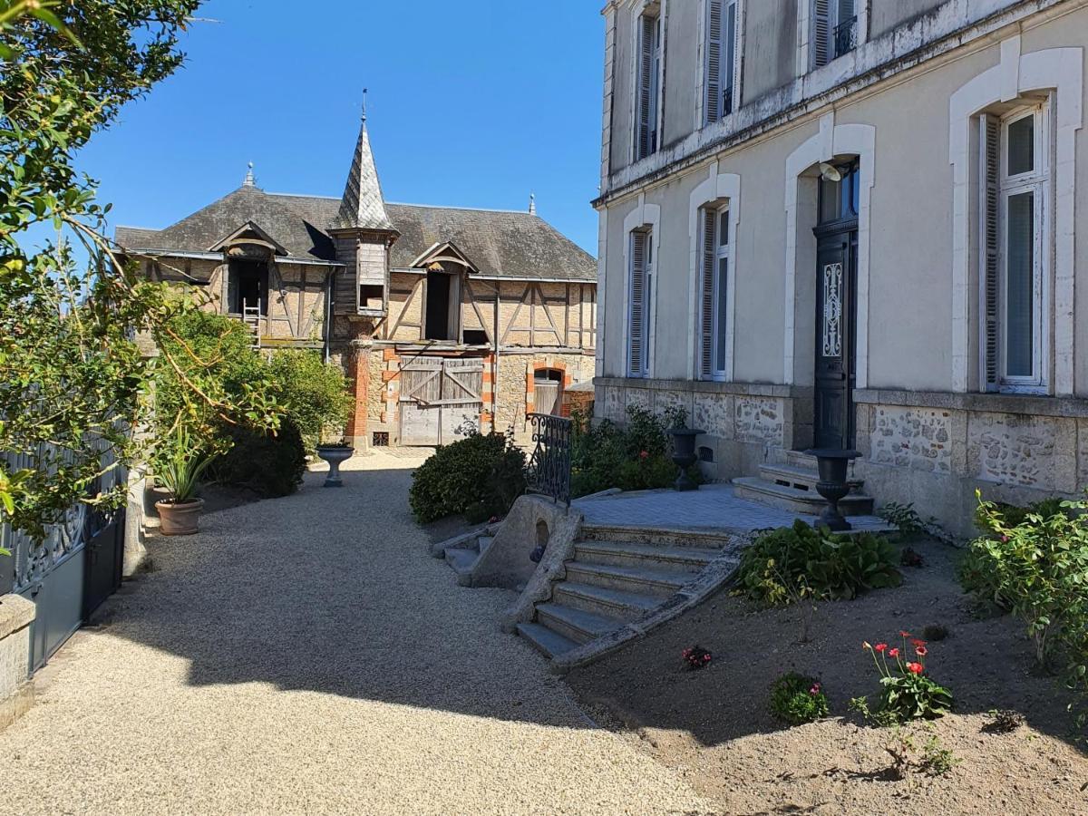 Les 5 Escales Bed and Breakfast Parthenay Eksteriør billede