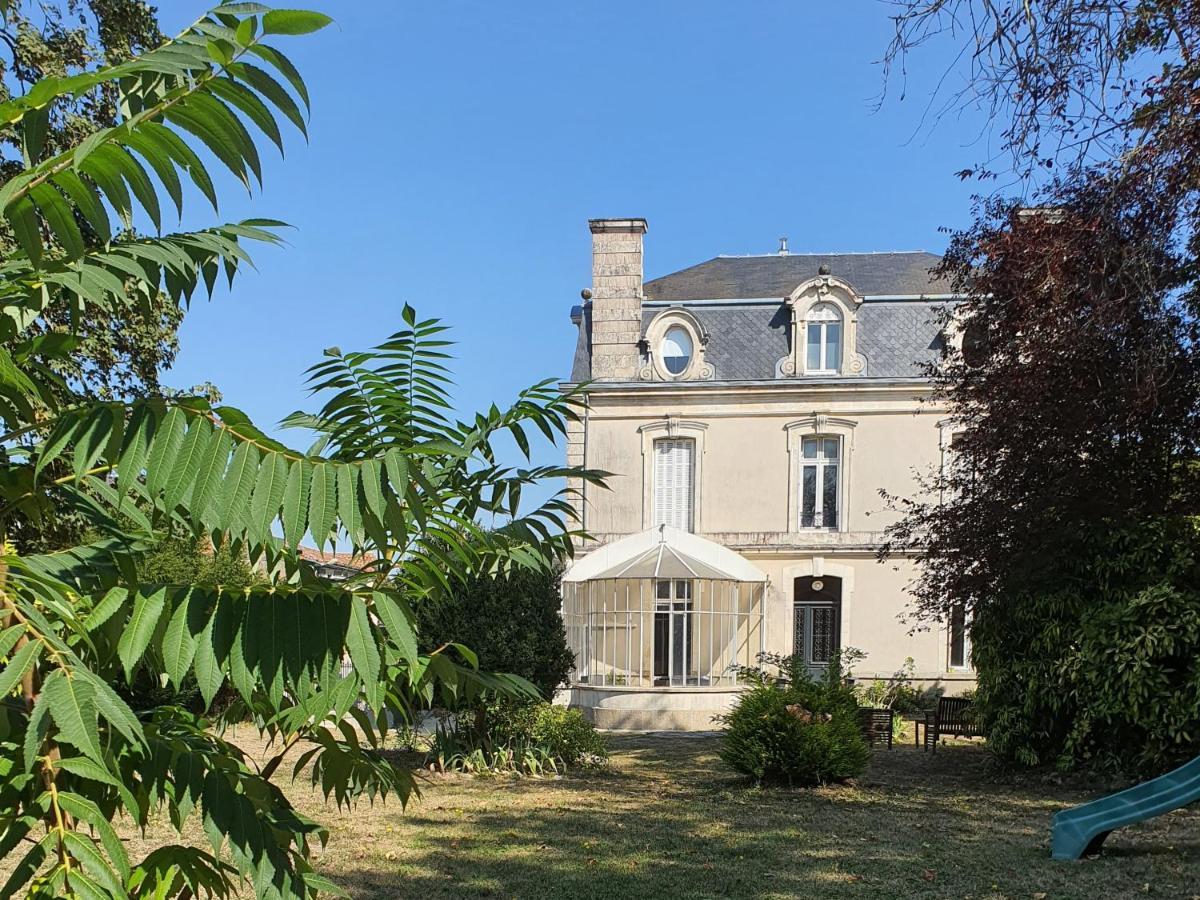 Les 5 Escales Bed and Breakfast Parthenay Eksteriør billede